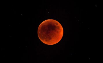 Blood Moon 2025: Stunning Lunar Eclipse Captivates Asia and Europe With 82 Minutes of Totality